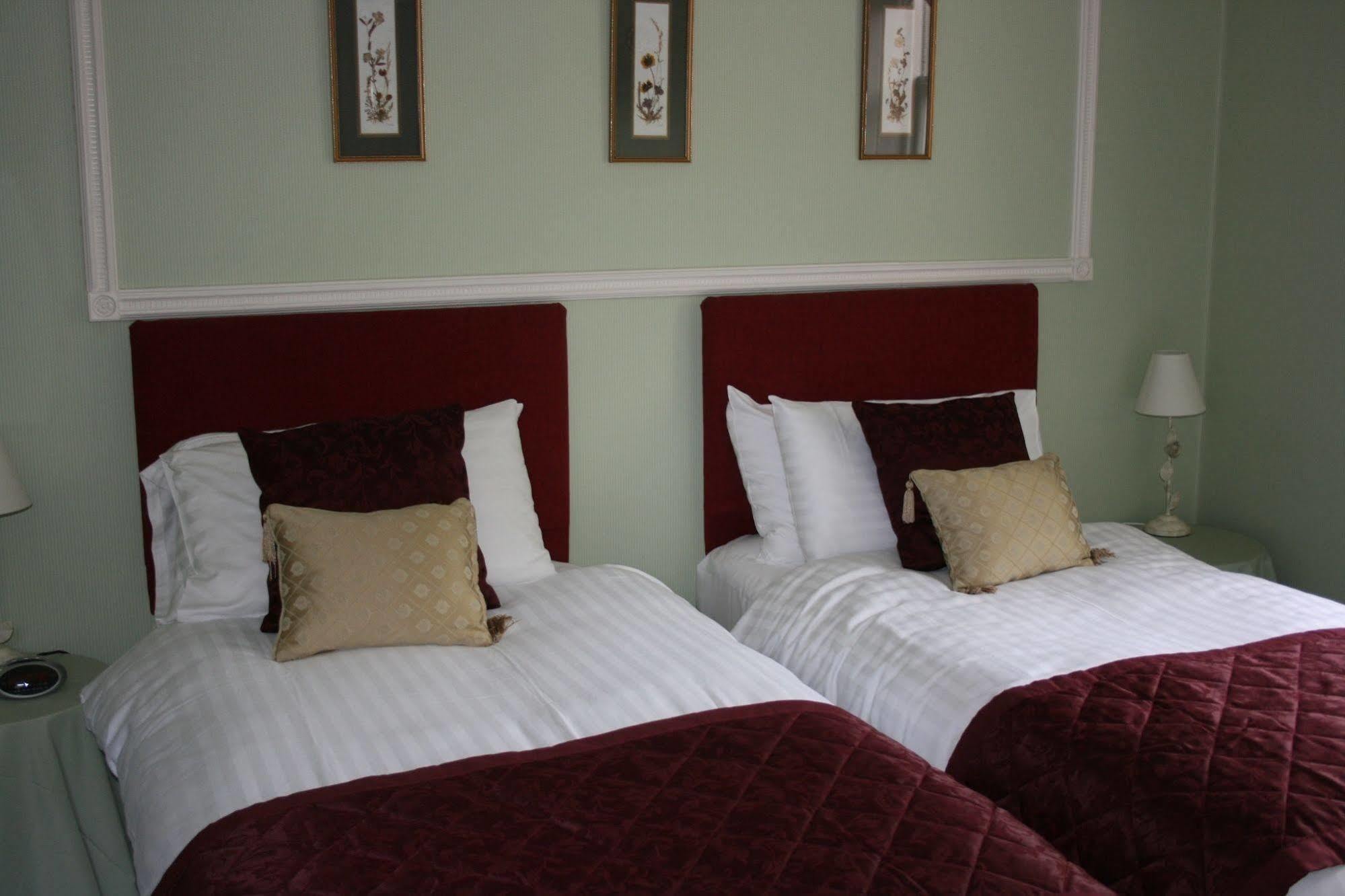 Ravenscourt House, Guest House Grantown-on-Spey Esterno foto